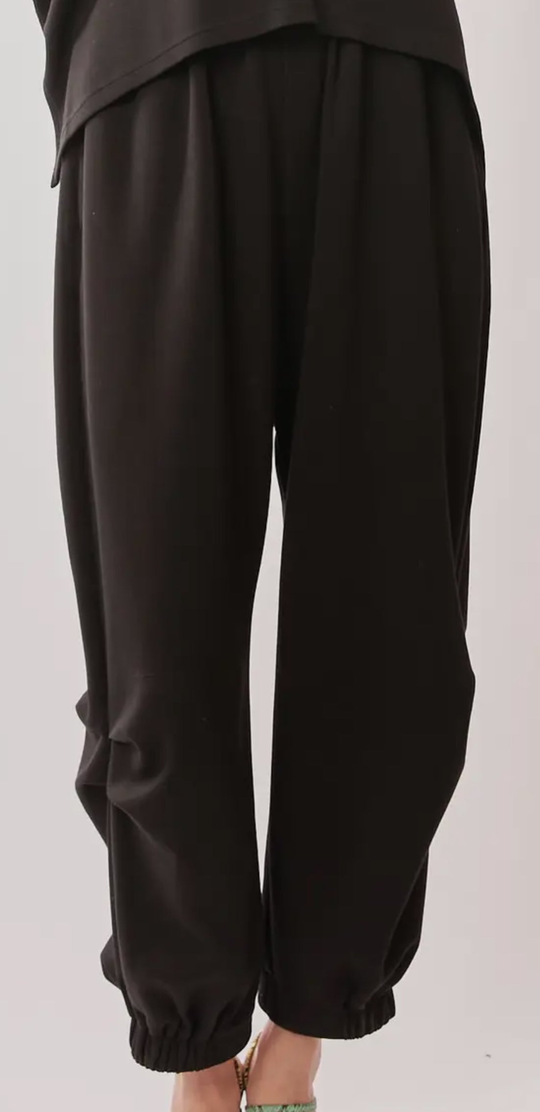 Davi & Dani Elastic Waist Banded Hem Semi-Harem Pants.