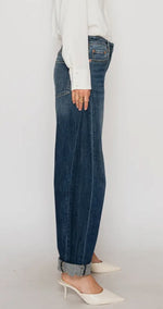 Load image into Gallery viewer, ARTEMIS VINTAGE~ High Rise Relaxed Tapered Dark Wash Barrel Jeans
