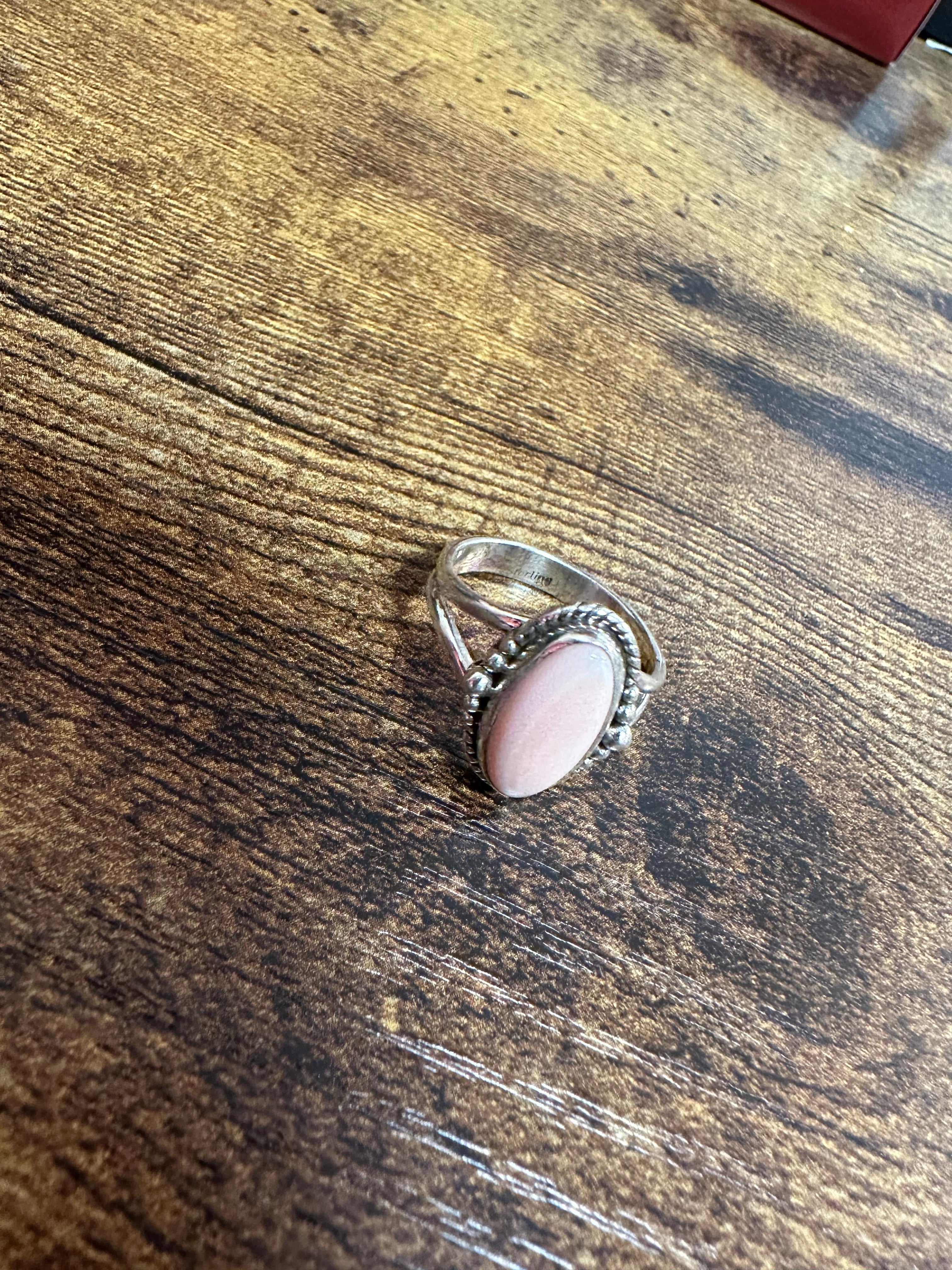 Sterling Silver Pink Conch Oval Ring