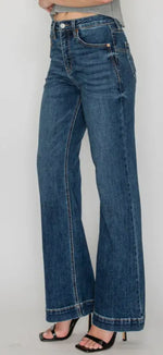 Load image into Gallery viewer, ARTEMIS VINTAGE~ Tummy Control High Rise Relaxed Holly Flare Jeans
