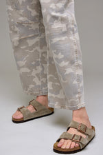 Load image into Gallery viewer, Hidden Tan Camo Cropped Barrel
