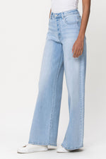 Load image into Gallery viewer, Cello High Rise Wide Leg Light Denim (stretch)
