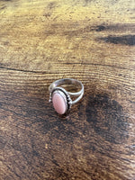 Load image into Gallery viewer, Sterling Silver Pink Conch Oval Ring
