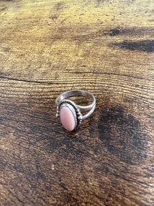 Sterling Silver Pink Conch Oval Ring