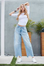 Load image into Gallery viewer, HIGH RISE DISTRESSED SLOUCHY HORSESHOE JEANS
