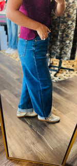 Load image into Gallery viewer, Risen Midrise Barrel Denim
