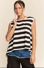 Load image into Gallery viewer, Davi &amp; Dani Oversized Swing Top

