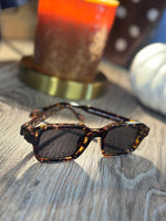 Load image into Gallery viewer, Dax Fall Sunglasses

