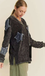 Load image into Gallery viewer, Davi &amp; DaniWashed Denim Star Patch Loose Fit Long Sleeve Top
