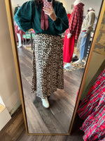 Load image into Gallery viewer, Leopard Maxi Skirt
