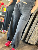 Load image into Gallery viewer, Mineral Washed Jogger Sweatpants
