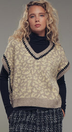 Load image into Gallery viewer, Urban Daizy ~ Leopard Crochet Trim Sweater Vest
