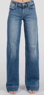 Load image into Gallery viewer, PETRA 153 ~ Mid Rise Stretch Trouser
Wide Leg Jeans
