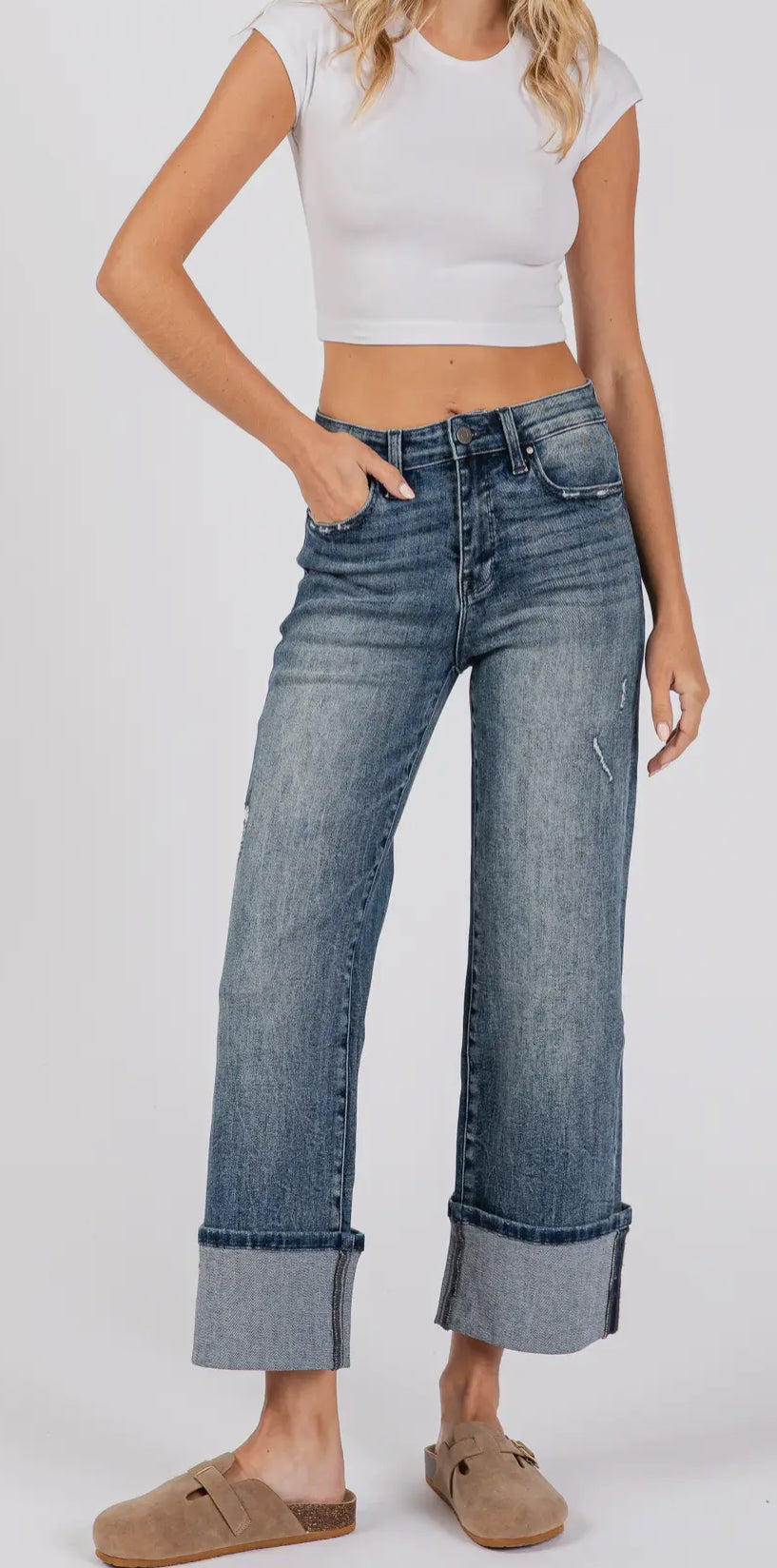 Petra 153 ~ High Rise Stretch Loose
Straight w/ Cuffed Hem