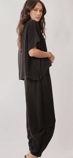 Load image into Gallery viewer, Davi &amp; Dani Elastic Waist Banded Hem Semi-Harem Pants.
