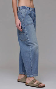 Hidden 27” Inseam Cropped Barrel Fit Carpenter Denim