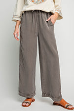 Load image into Gallery viewer, Easel Mineral Washed Twill Pants
