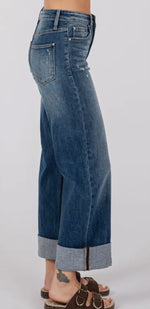 Load image into Gallery viewer, MD High Rise Loose-Straight
W/Double Cuffed Hem Jeans
