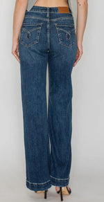 Load image into Gallery viewer, ARTEMIS VINTAGE~ Tummy Control High Rise Relaxed Holly Flare Jeans

