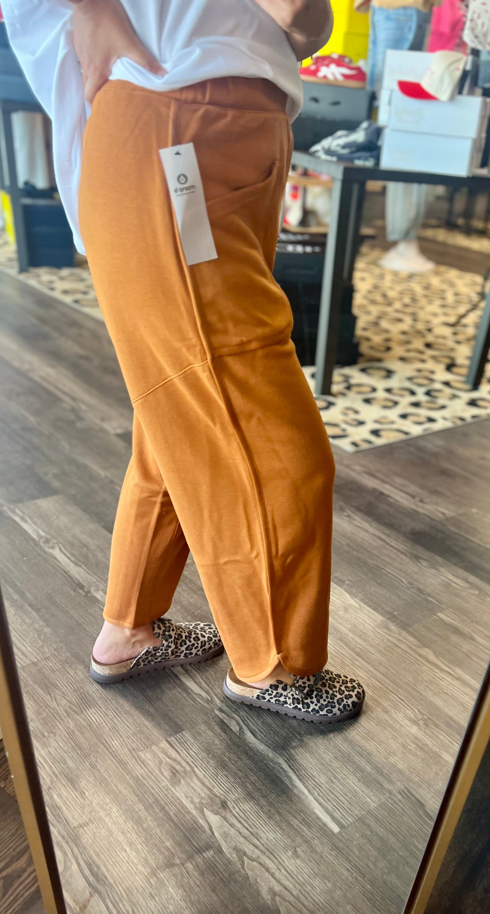Rust Curved Cropped Pants