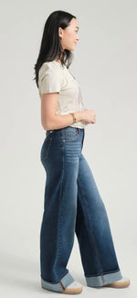 Load image into Gallery viewer, 1822 Denim ~ Oaklee Wash Slim Wide Jean w/ Cuff in Oaklee
