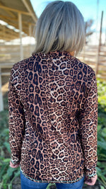 Load image into Gallery viewer, STERLING KREEK HEAR ME ROAR PULLOVER
