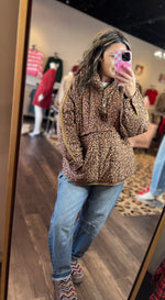 Load image into Gallery viewer, Leopard Quilted Pullover
