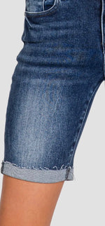 Load image into Gallery viewer, Petra153 ~ High Rise Bermuda w/ Cuffed Hem &amp; stretch

