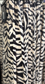 Load image into Gallery viewer, STERLING KREEK COWGIRL SAFARI PANTS
