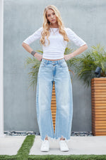 Load image into Gallery viewer, HIGH RISE DISTRESSED SLOUCHY HORSESHOE JEANS
