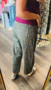 Dark Leopard Barrel Jeans