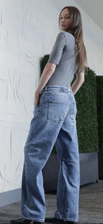 Load image into Gallery viewer, ARTEMIS VINTAGE ~ Adjustable Waistband Relaxed Barrel
Fit Jeans
