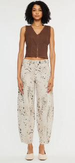 Load image into Gallery viewer, Kan Can USA ~ High Rise Leopard Horseshoe Jeans
