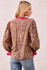Load image into Gallery viewer, Leopard Top W/Stripe Wavy Trim
