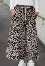Load image into Gallery viewer, Leopard Wide Leg Crop Pant
