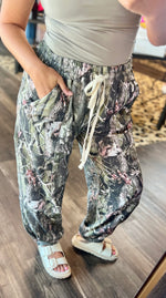 Load image into Gallery viewer, Real Tree French Terry Jogger
