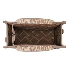 Wrangler Conceal & Carry Tote Crossbody