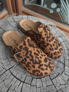 Leopard Clog