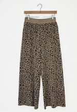Load image into Gallery viewer, Umgee Mushroom Leopard Pant
