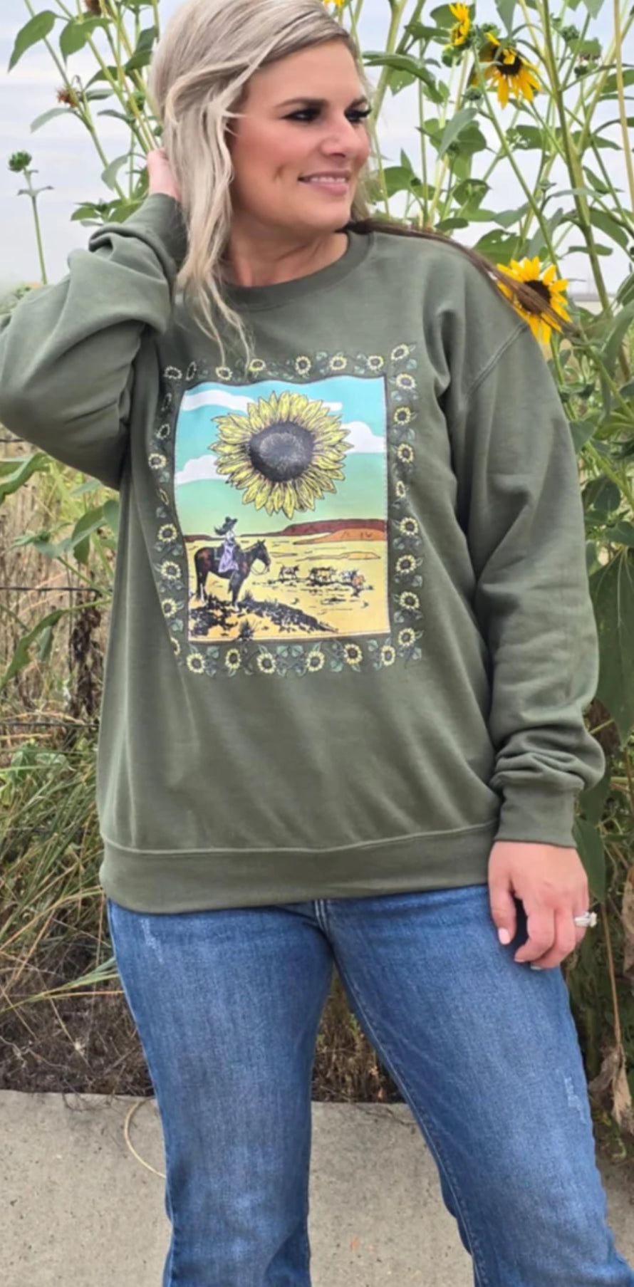 STERLING KREEK SUNFLOWERS IN THE DRAW PULLOVER