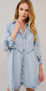 Load image into Gallery viewer, Blue B Washed Denim Puff 3/4 SIv
Snap Up Shirt Dress
