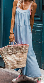 Load image into Gallery viewer, Contrast Straps Pocketed Chambray Dress
