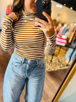 Load image into Gallery viewer, Striped Turtle Neck
