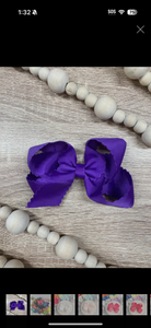 Classic Scalloped Bow- Alligator Clip