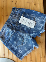 Load image into Gallery viewer, Risen High Rise Paisley Printed Shorts
