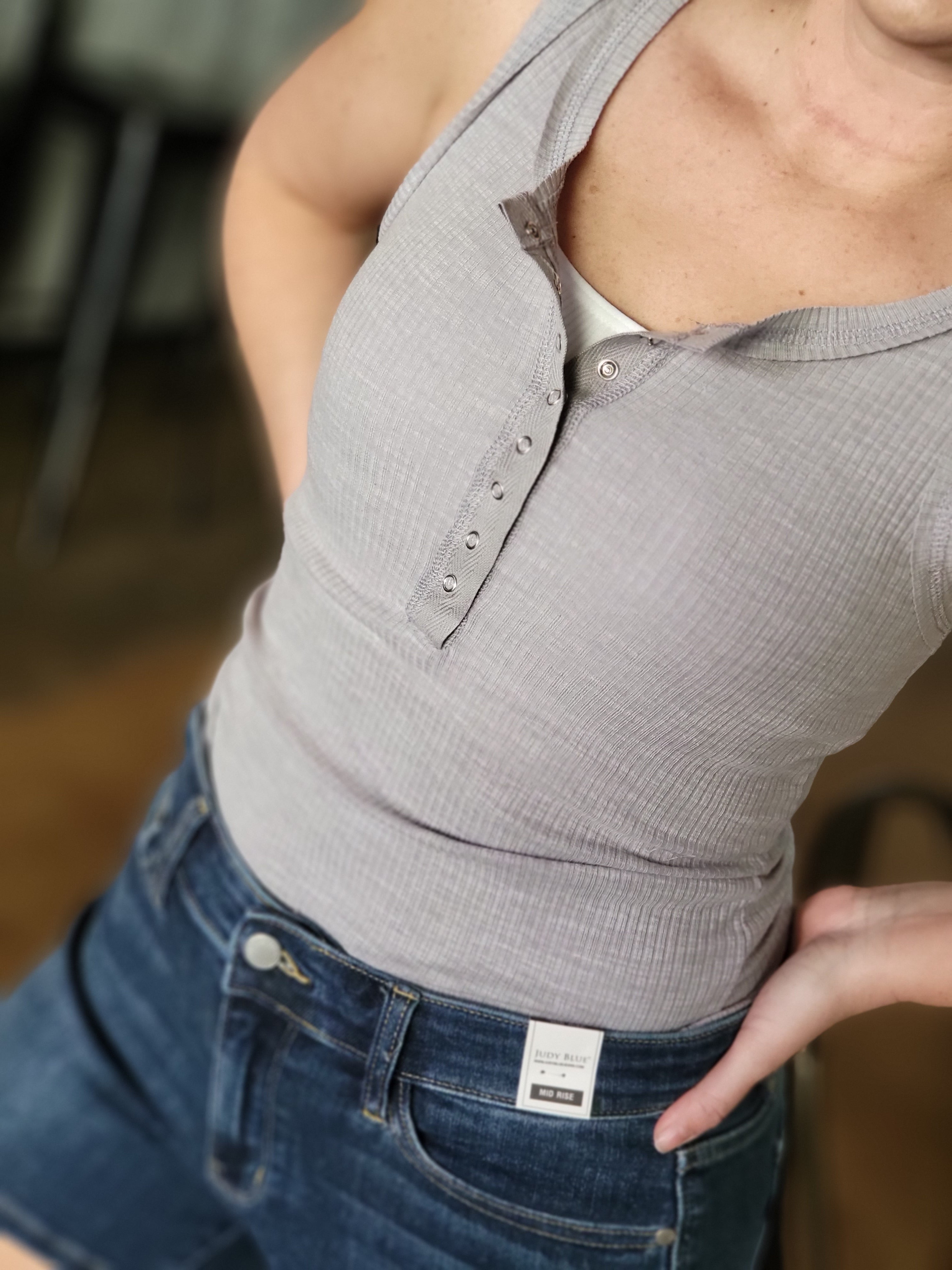 Zenana Ribbed Tank W/Snap Closure