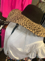 Load image into Gallery viewer, Leopard Floppy Sun hat
