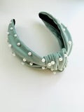 Load image into Gallery viewer, Kaydee Lynn Knotted Pearl Headband
