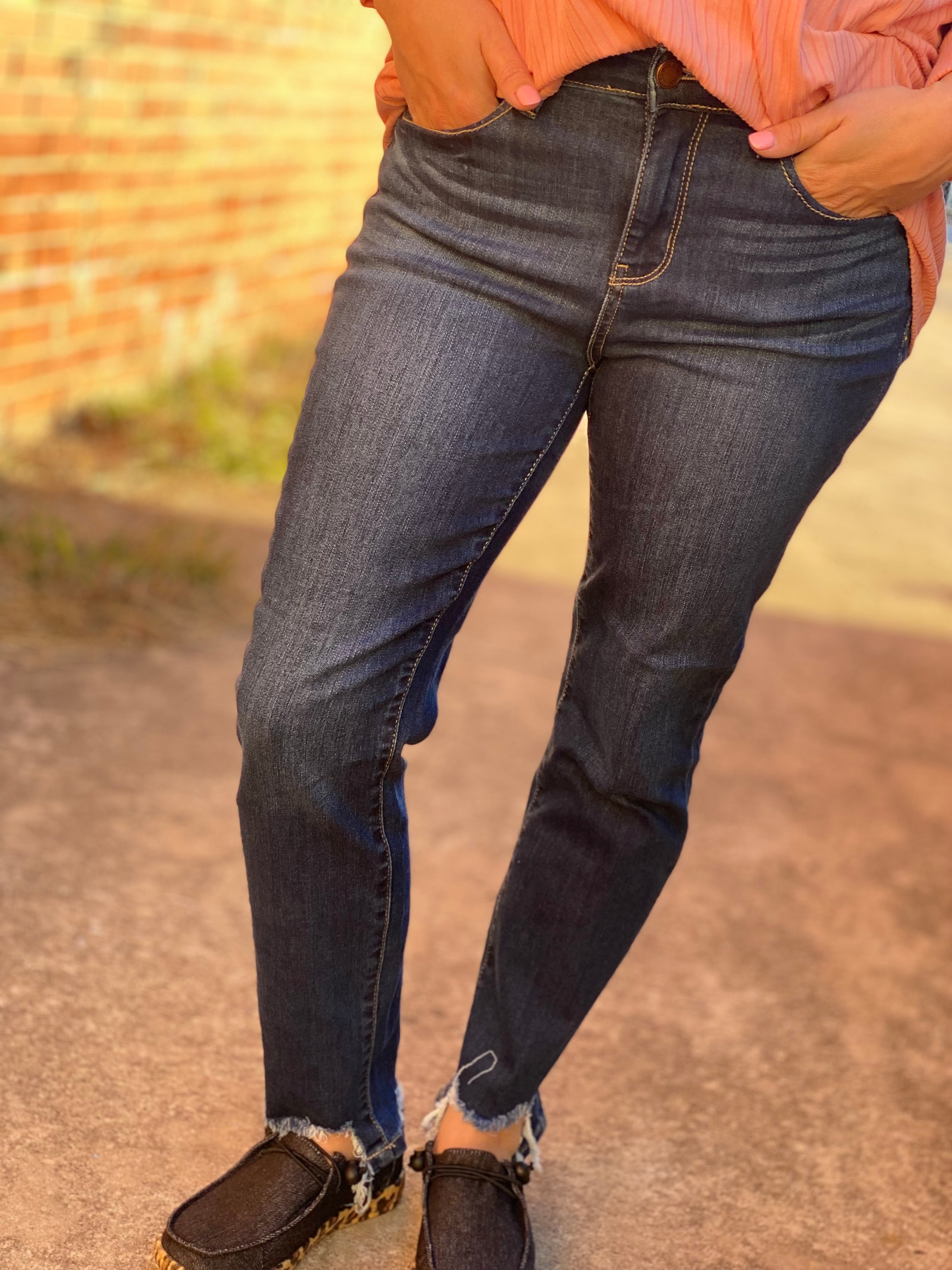 Judy Blue Dark Wash Mid Rise Relaxed Fit Jeans
